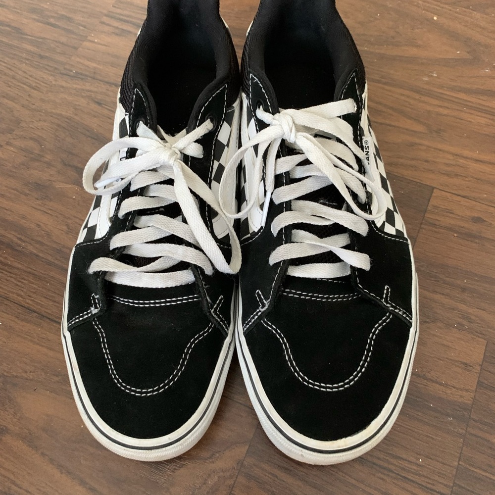 Black and white Checkered Filmore Vans - Picture 4 of 5